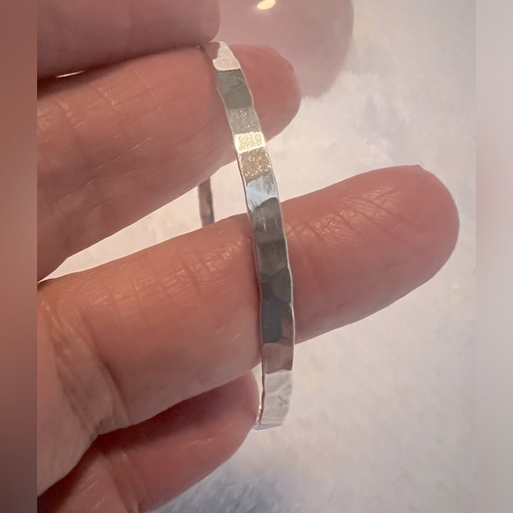 Sterling Troca Shell Hammered Bracelet - Picture 5 of 7